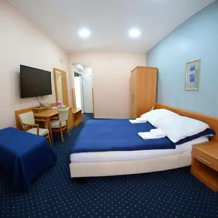 Aladin Hotell 3*